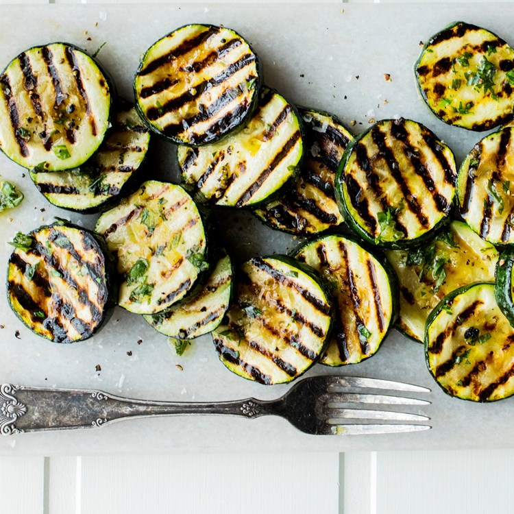 Grillet squash med hvitløk og timian