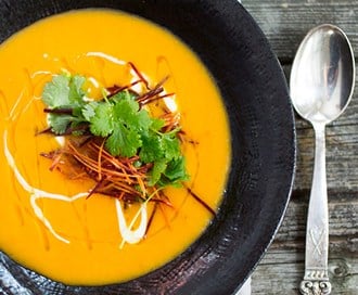 Søtpotet- og gulrotsuppe med ingefær