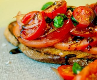 Bruschetta med tomat