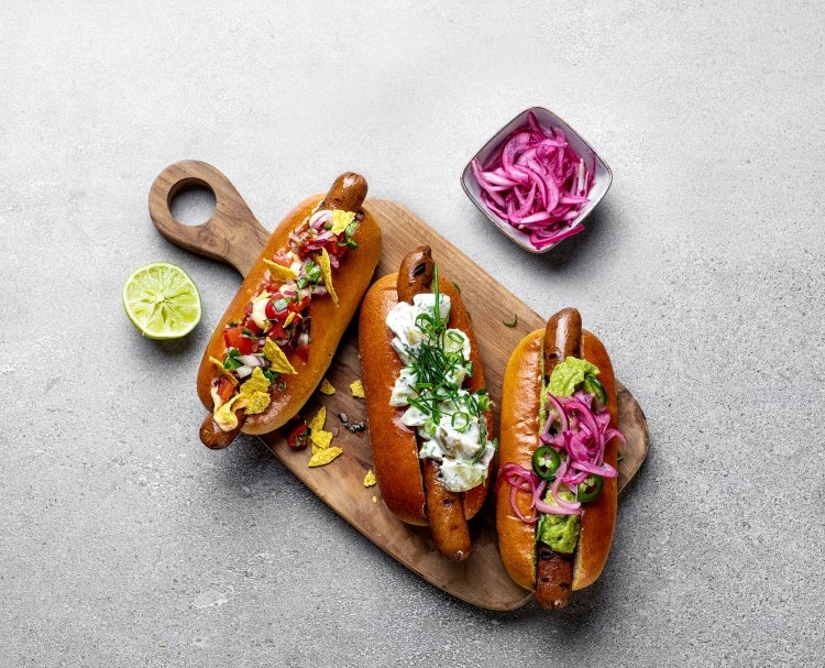 Chorizo med chilimajones og tomatsalsa