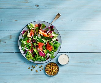 Laksesalat med Middelhavs Mix