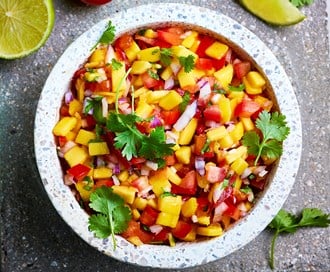 Tomat- og mangosalsa