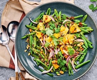 Salat med sukkererter og appelsin