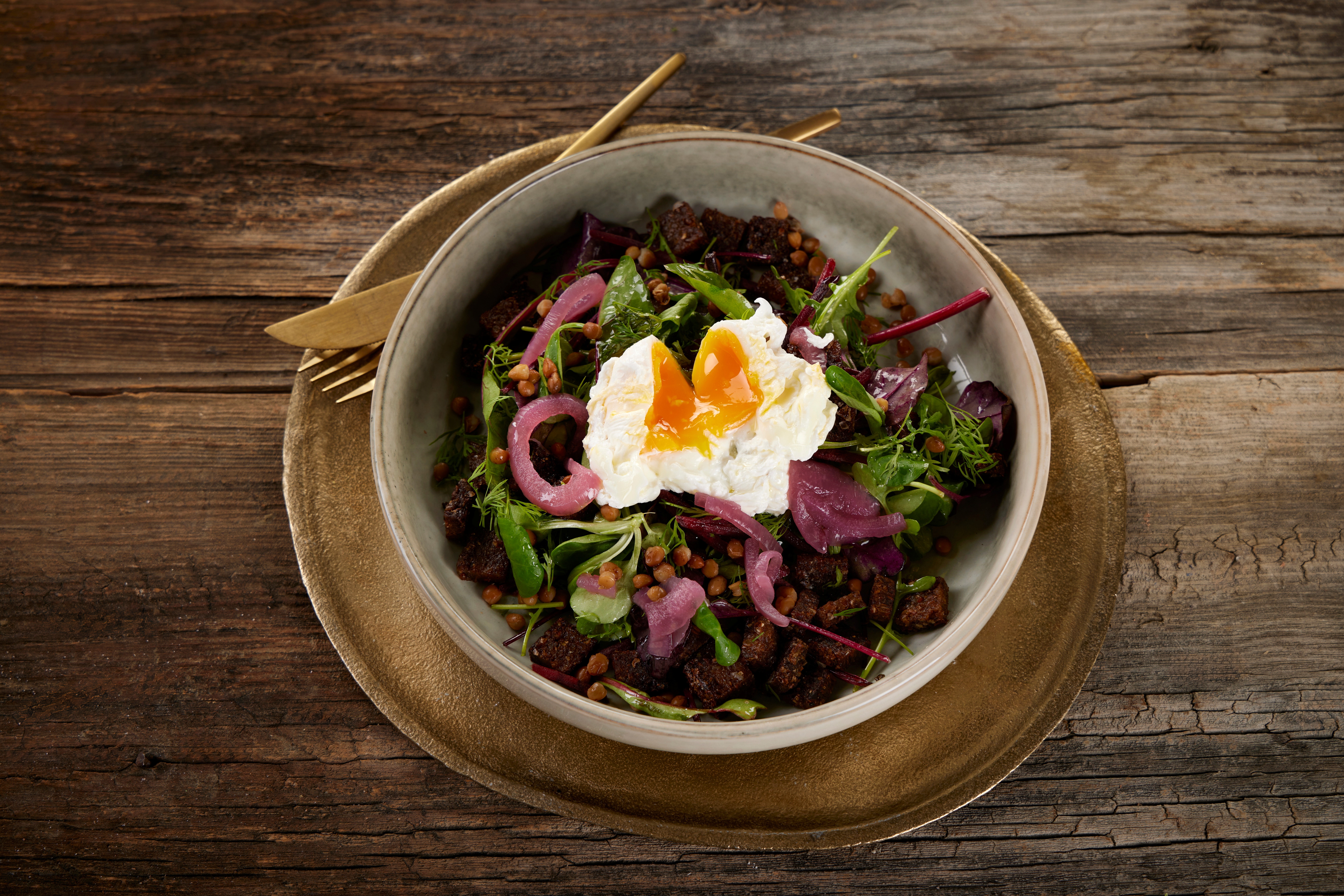 Rodbeter Babyleaf med rødbeter, egg og rug | Bama