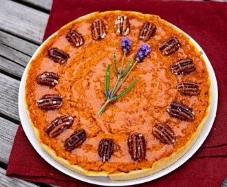 Gulrotterte med honning og pecan
